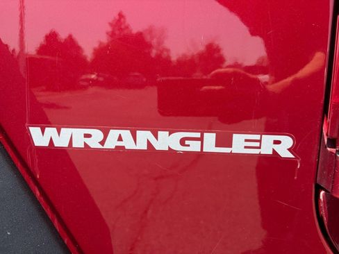 Used 2013 Jeep Wrangler Rubicon w/ Dual Top Group AWD/4WD image 20