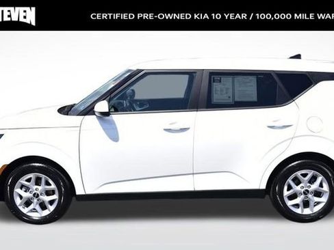 Certified 2025 Kia Soul LX w/ LX Technology Package FWD image 2
