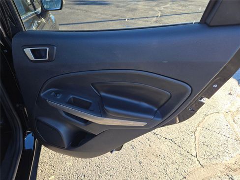 Used 2020 Ford EcoSport Titanium image 11
