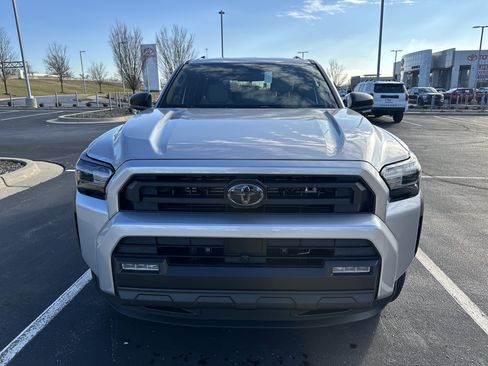 New 2026 Toyota 4Runner SR5 image 3