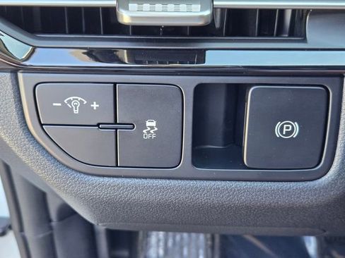 New 2026 Kia Sportage LX image 17