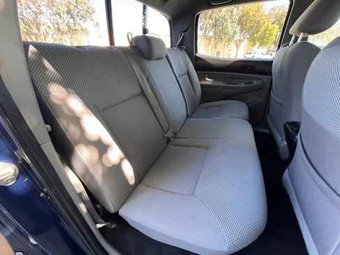Used 2014 Toyota Tacoma PreRunner RWD image 12
