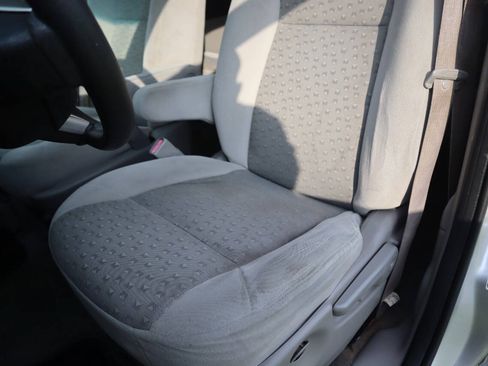 Used 2006 Chevrolet Uplander LS w/ Climate Package FWD image 9