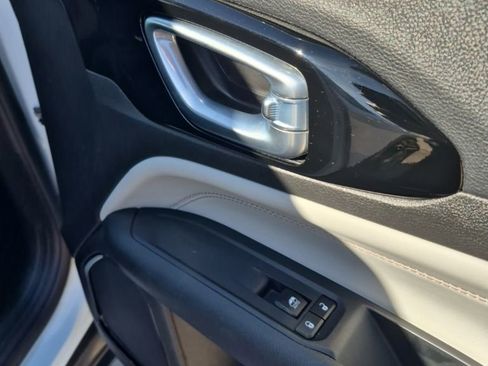 Used 2024 Jeep Compass Limited image 18