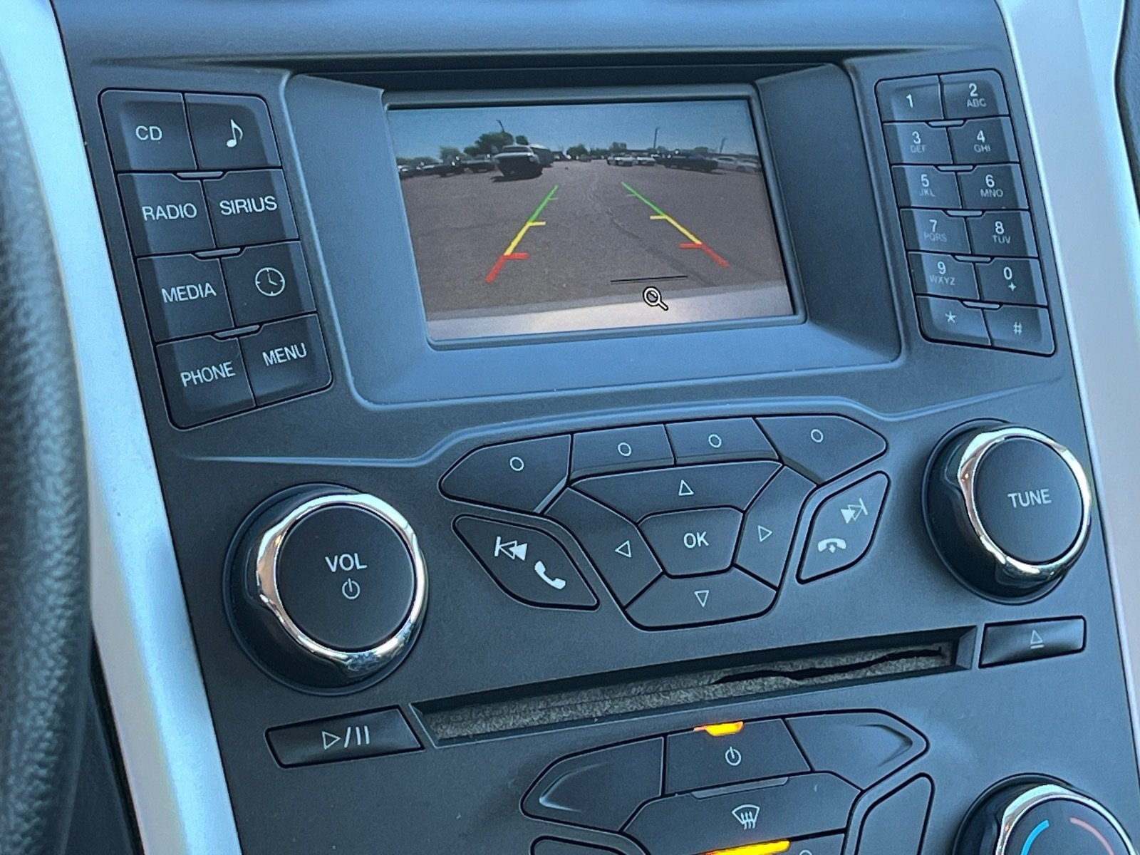Used 2016 Ford Fusion SE FWD image 25