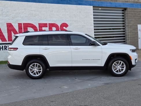Used 2023 Jeep Grand Cherokee L Laredo w/ Luxury Tech Group I AWD/4WD image 8