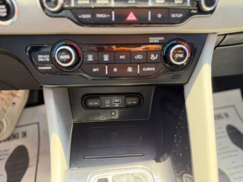 Used 2019 Kia Niro EX Premium w/ Sunroof Package FWD image 51