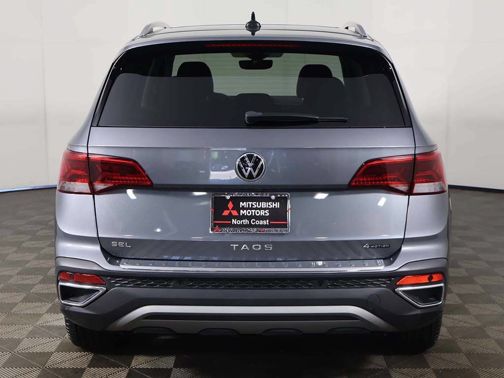 Used 2023 Volkswagen Taos SEL AWD/4WD image 13