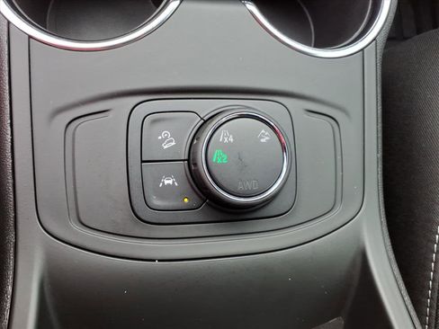 Used 2023 GMC Terrain SLE w/ Elevation Edition image 18