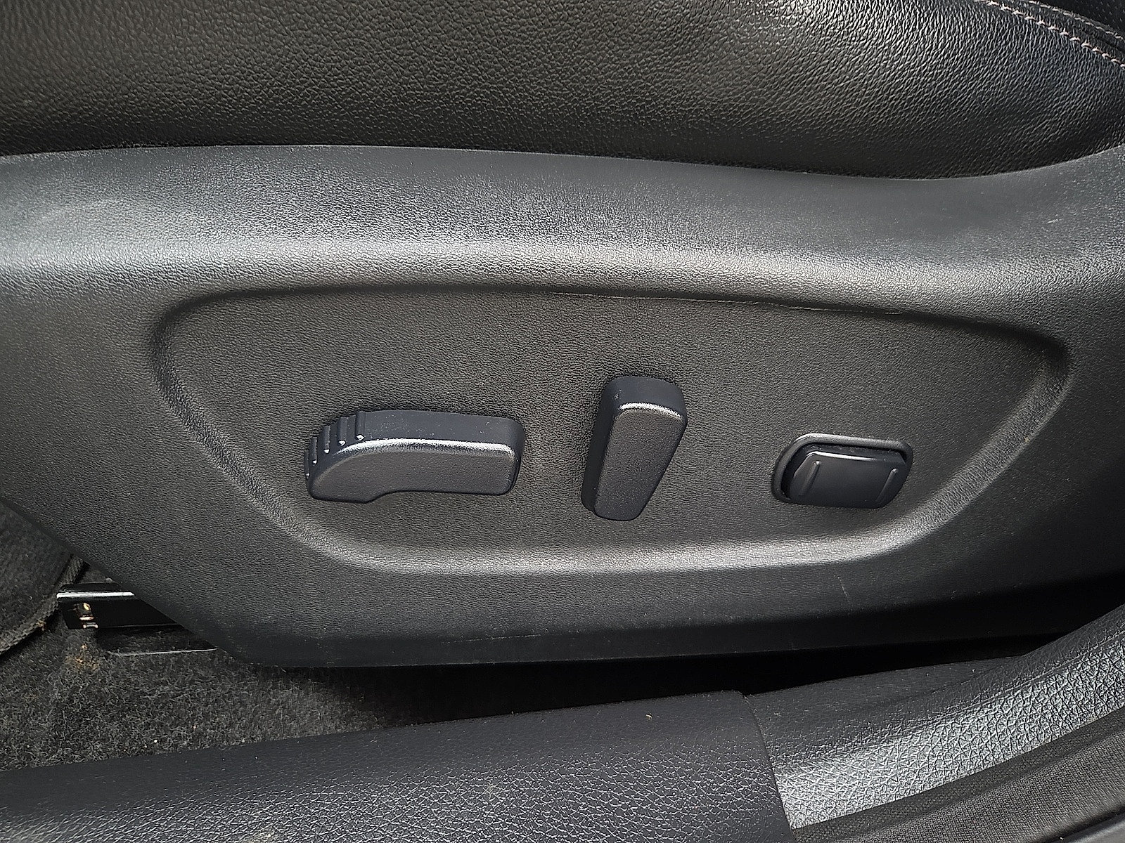 Used 2019 Nissan Rogue SL AWD/4WD image 15