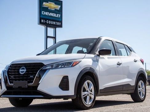 Used 2024 Nissan Kicks S FWD image 1