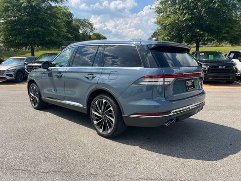 Used 2025 Lincoln Aviator Reserve w/ Luxury Package AWD/4WD image 8