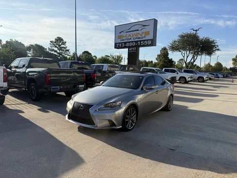 Used 2016 Lexus IS 200t w/ F Sport Package RWD image 3