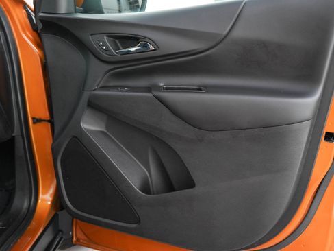 Used 2018 Chevrolet Equinox LT AWD/4WD image 9