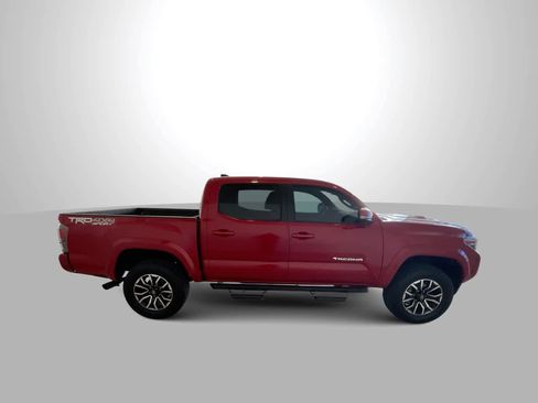 Certified 2022 Toyota Tacoma TRD Sport w/ Technology Package image 9