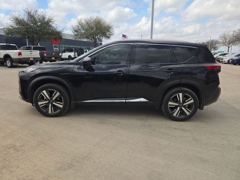 Used 2023 Nissan Rogue Platinum image 6