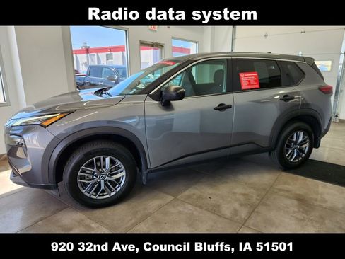 Used 2023 Nissan Rogue S image 5