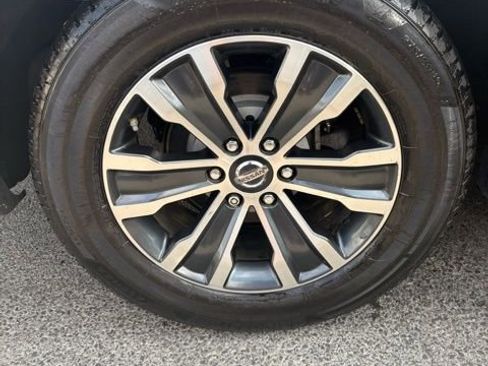 Used 2020 Nissan Armada SL w/ Premium Package image 6