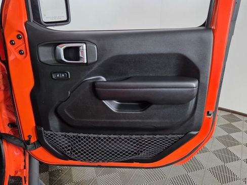 Used 2018 Jeep Wrangler Unlimited Sport S image 34