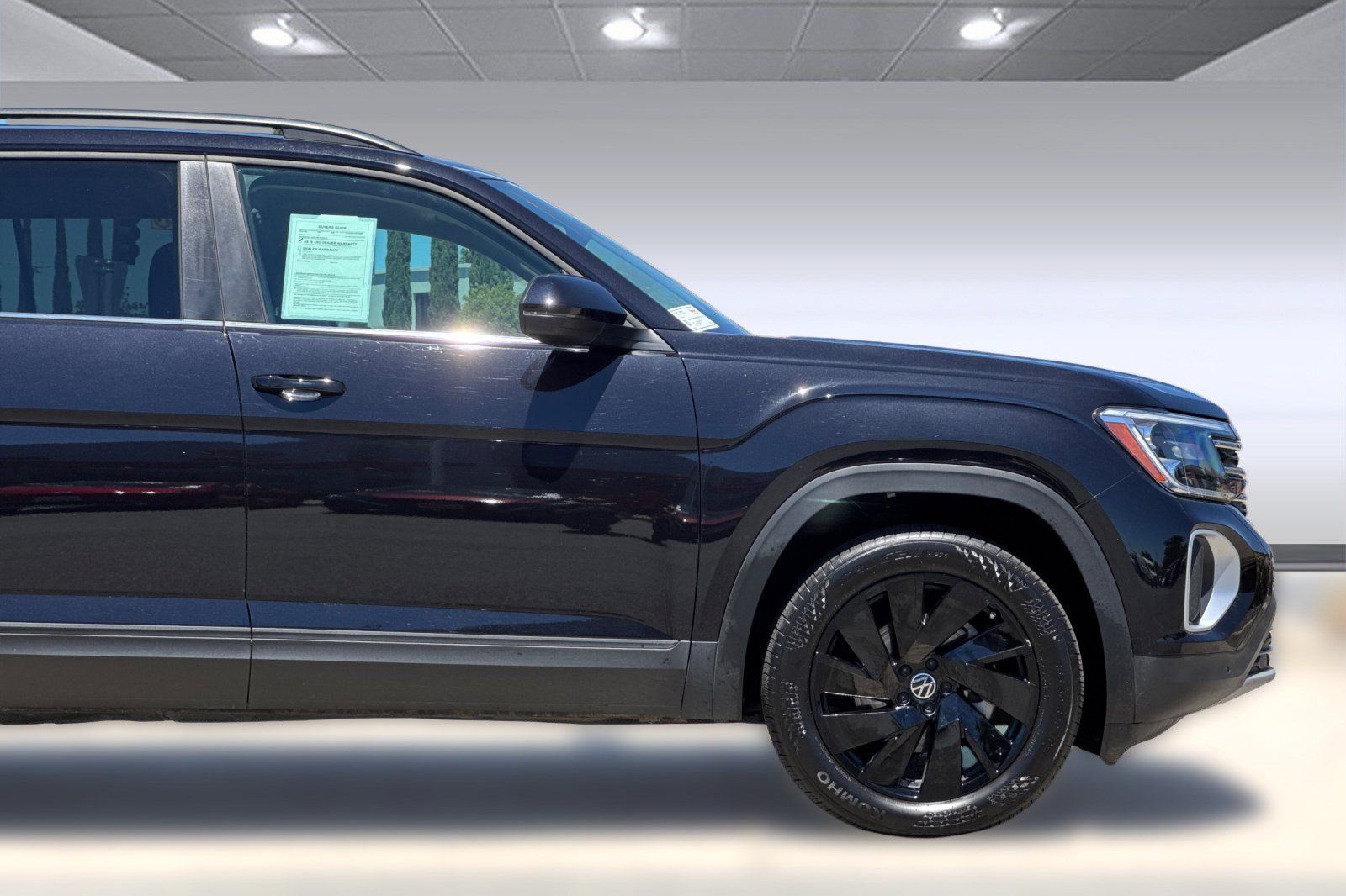 Used 2026 Volkswagen Atlas SE AWD/4WD image 35