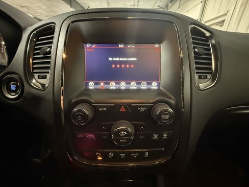 Used 2018 Dodge Durango GT image 32