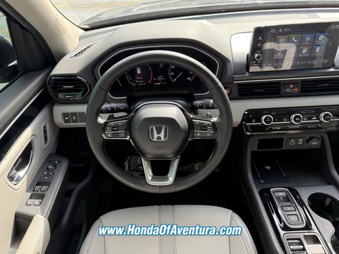 Certified 2025 Honda Pilot EX-L image 15