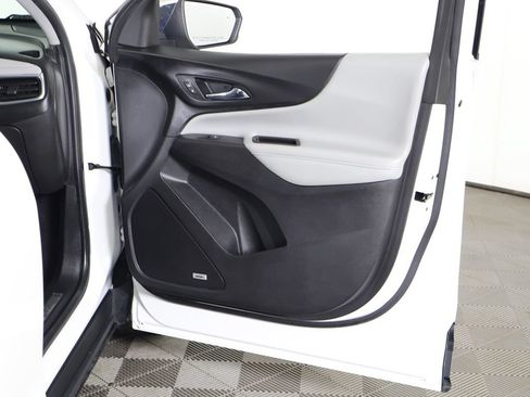 Used 2020 Chevrolet Equinox Premier FWD image 29