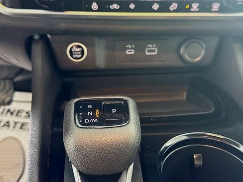 Used 2023 Nissan Rogue SV w/ SV Premium B Package image 14