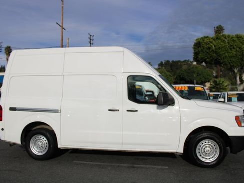 Used 2019 Nissan NV 2500 S image 7