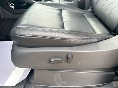 Used 2022 Nissan Frontier PRO-4X w/ Pro-4X Premium Package AWD/4WD image 39