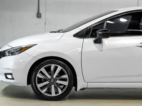 Used 2020 Nissan Versa SR w/ Convenience Package FWD image 12