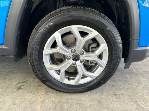 Used 2025 Jeep Compass Latitude AWD/4WD image 22