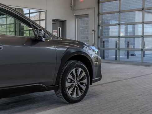 Used 2025 Subaru Outback Limited image 30