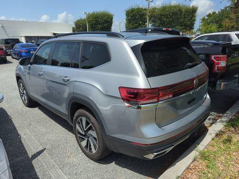 Used 2024 Volkswagen Atlas SE FWD image 3