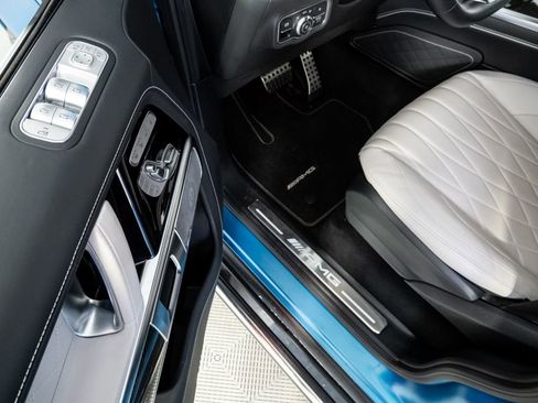 Used 2025 Mercedes-Benz G 63 AMG 4MATIC image 8