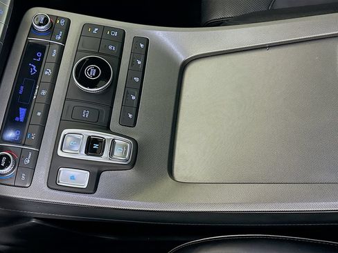 Used 2022 Hyundai Palisade Limited FWD image 17