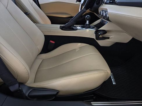 New 2025 MAZDA MX-5 Miata Grand Touring w/ Weather Package image 9