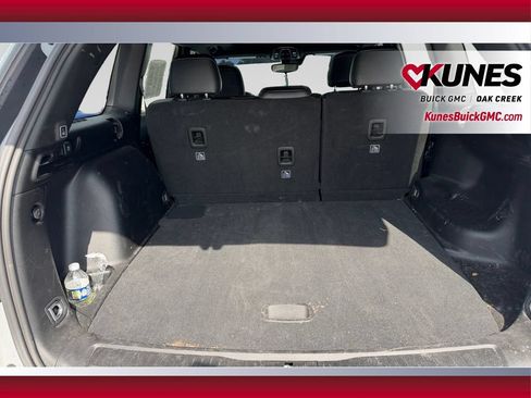 Used 2023 Jeep Grand Cherokee Altitude AWD/4WD image 38