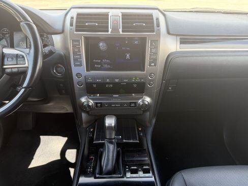 Used 2021 Lexus GX 460 Premium w/ Premium Package AWD/4WD image 21