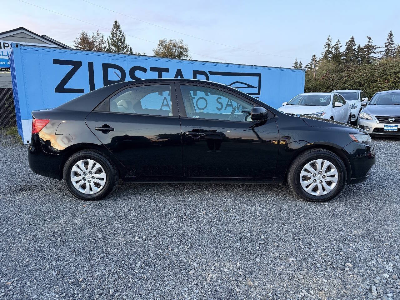 Used 2011 Kia Forte LX FWD image 2