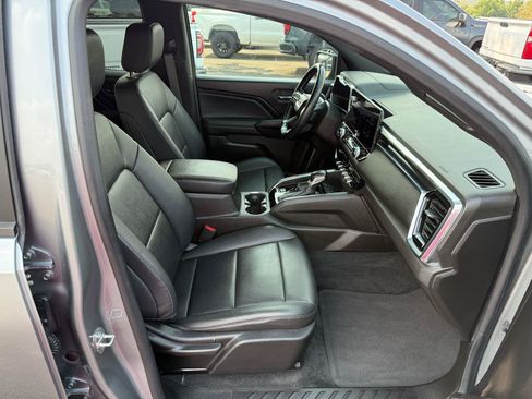 Used 2023 GMC Canyon Elevation w/ Elevation Premium Package RWD image 19