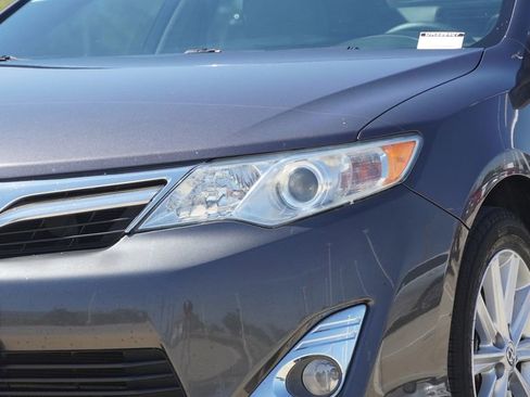 Used 2013 Toyota Camry XLE w/ Convenience Pkg image 5