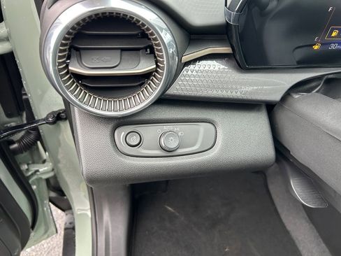 New 2026 Chevrolet Trax ACTIV w/ Sunroof Package image 21