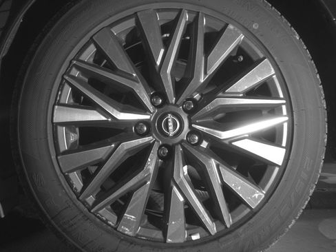 Used 2025 Nissan Altima 2.5 SV image 14