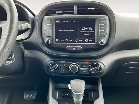 Used 2024 Kia Soul LX FWD image 12