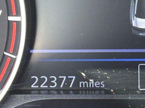 Used 2025 Nissan Altima 2.5 SV FWD image 41