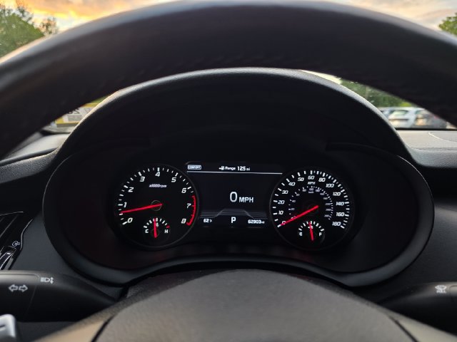 Used 2019 Kia Stinger GT1 AWD/4WD image 30