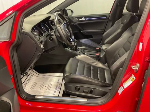 Used 2016 Volkswagen Golf R 4-Door AWD/4WD image 7