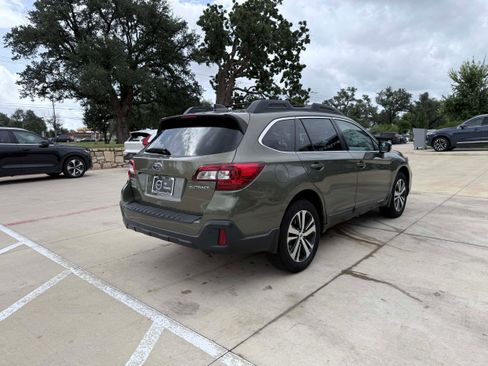 Used 2018 Subaru Outback 2.5i Limited AWD/4WD image 6