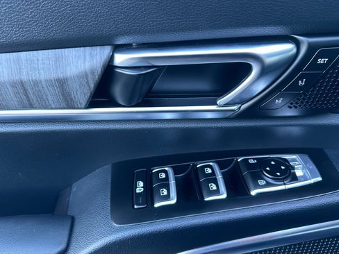 Certified 2024 Kia Telluride SX Prestige w/ Towing Package image 14